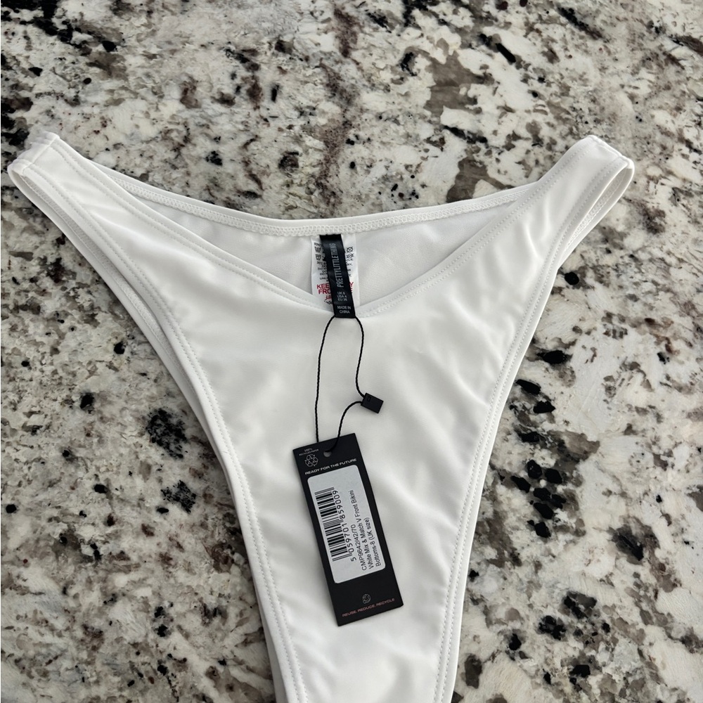 PrettyLittleThing White Triangle Bikini